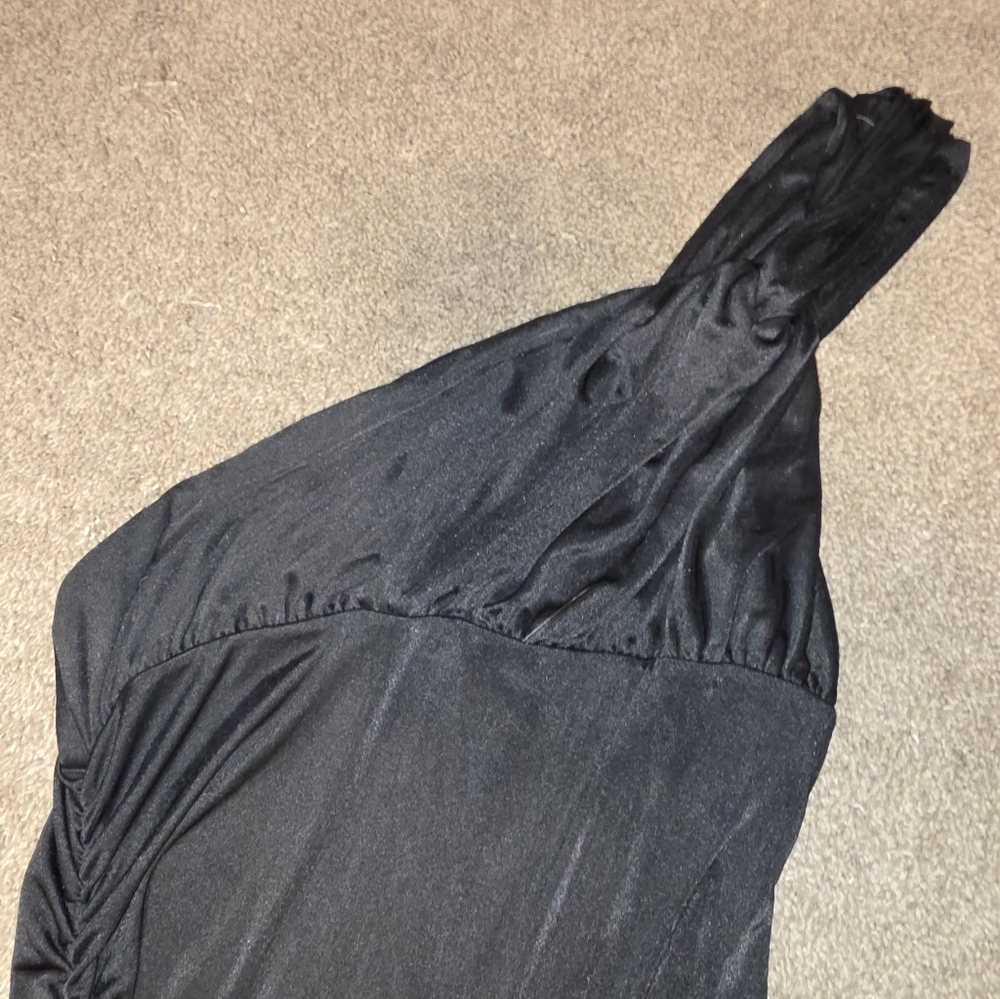 💓 3/$15 Elegant Black One-Shoulder Body Con Form Fitting Dress - Picture 6 of 11